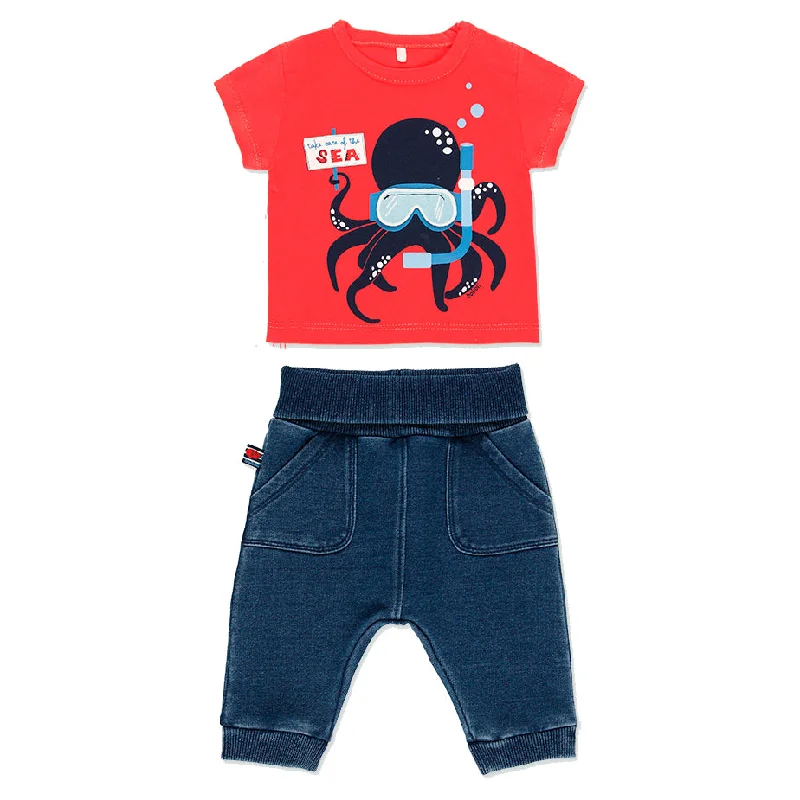 Red Octopus Graphic Outfit